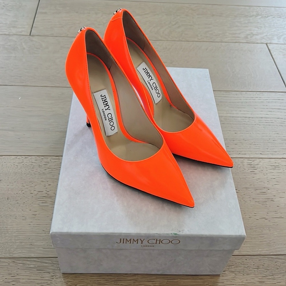 JIMMY CHOO NÉON ORANGE HEELS